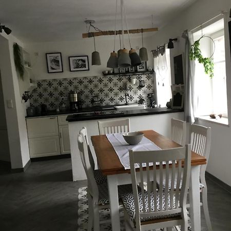 Haus Finchen - Alte Naeherei Hückelhoven Екстериор снимка